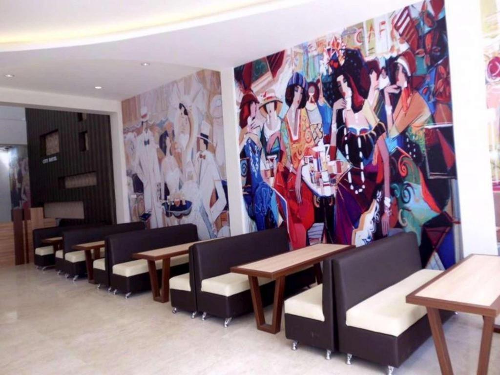 City Hotel Tasikmalaya Exterior photo